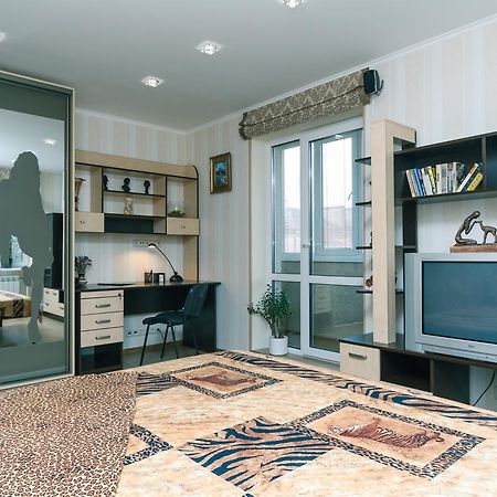 Apartment On Sevastopolska Square Kiev Esterno foto